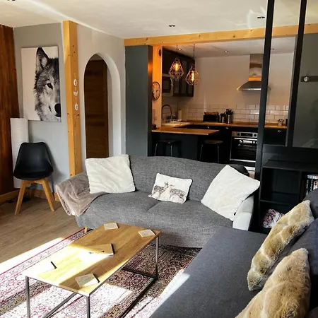 Lovely 2 Bed In With Garden *