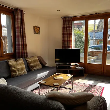 Lägenhet Lovely 2 Bed In With Garden
